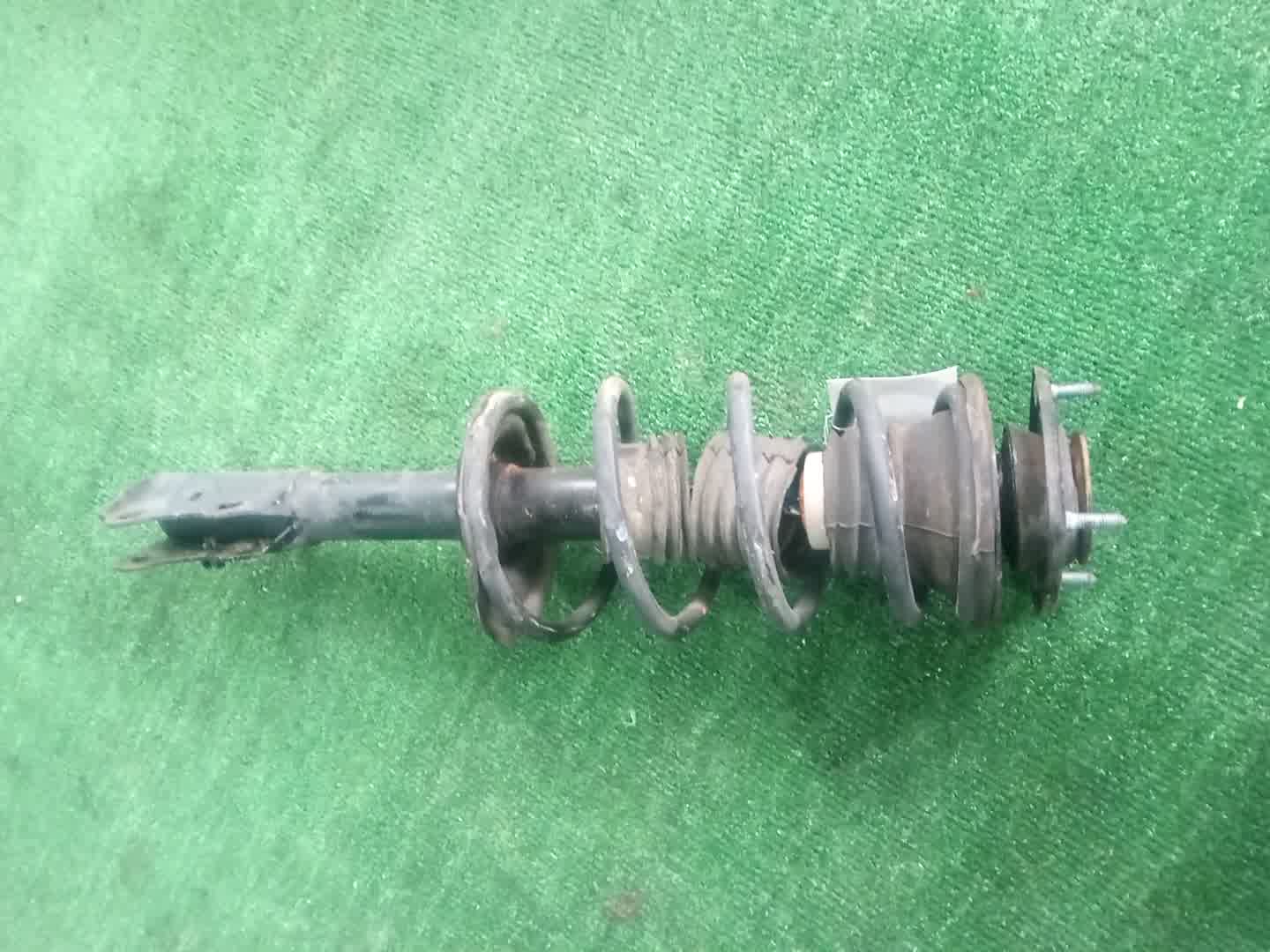 Стойка левая передняя TOYOTA FUNCARGO, IST, PLATZ, RAUM, VITZ, WILL VI, PROBOX, BB, PORTE, SUCCEED, WILL CYPHA NCP20, NCP21, NCP60, NCP61, NCP12, SCP11, NCZ20, SCP10, NCP10, SCP13, NCP13, NCP19, NCP51V, NCP58G, NCP50V, NLP51, NCP52V, NCP30, NCP31, NC