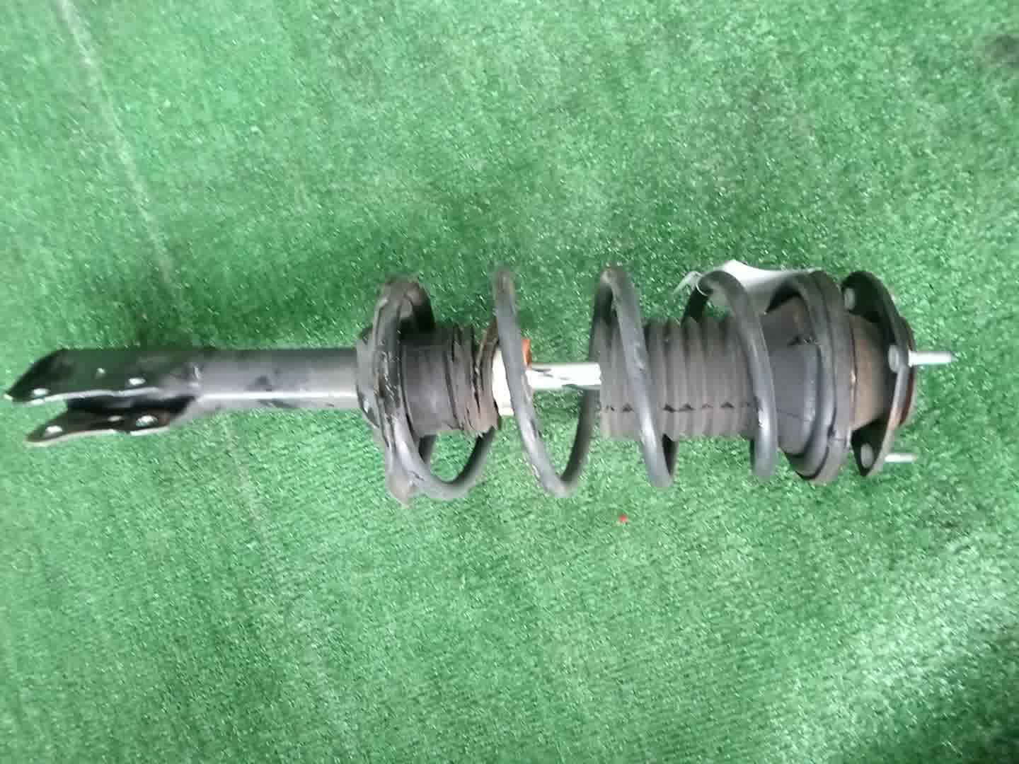 Стойка левая передняя TOYOTA FUNCARGO, IST, PLATZ, RAUM, VITZ, WILL VI, PROBOX, BB, PORTE, SUCCEED, WILL CYPHA NCP20, NCP21, NCP60, NCP61, NCP12, SCP11, NCZ20, SCP10, NCP10, SCP13, NCP13, NCP19, NCP51V, NCP58G, NCP50V, NLP51, NCP52V, NCP30, NCP31, NC