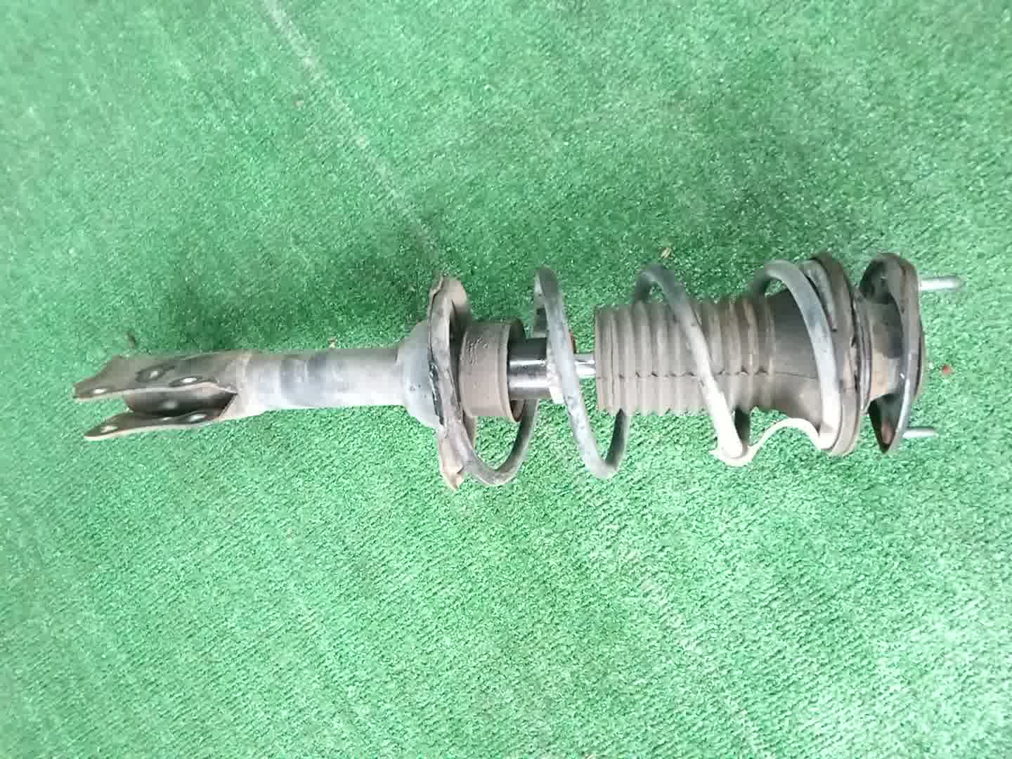 Стойка правая передняя TOYOTA FUNCARGO, IST, PLATZ, RAUM, VITZ, WILL VI, PROBOX, BB, PORTE, SUCCEED, WILL CYPHA NCP20, NCP21, NCP60, NCP61, NCP12, SCP11, NCZ20, SCP10, NCP10, SCP13, NCP13, NCP19, NCP51V, NCP58G, NCP50V, NLP51, NCP52V, NCP30, NCP31, N