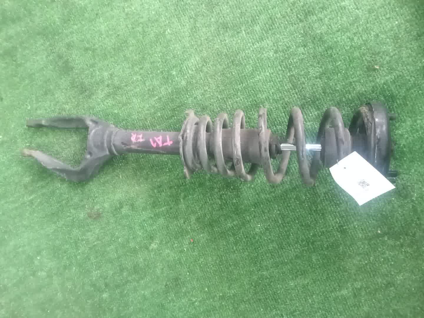Стойка правая передняя HONDA AVANCIER TA1 F23A 1 ракурс