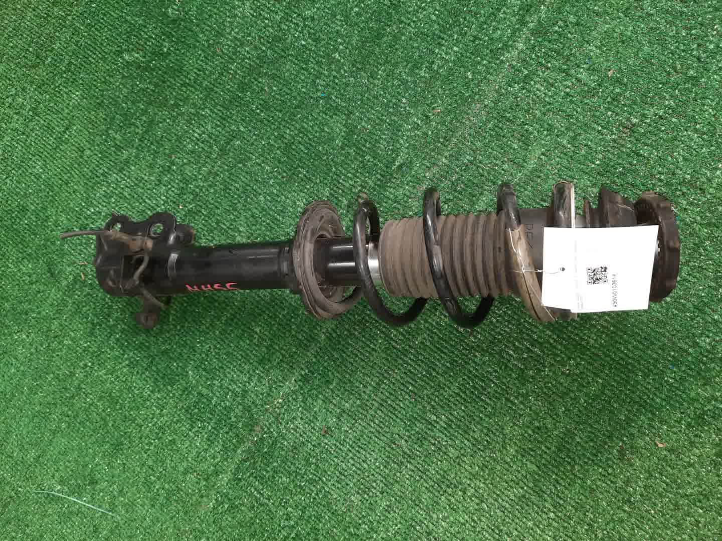 Стойка правая передняя SUZUKI WAGON R MH55S R06A 1 ракурс