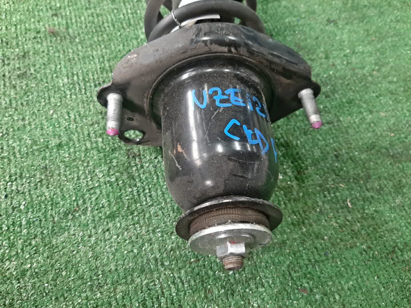 Стойка правая задняя TOYOTA COROLLA, OPA, PREMIO, COROLLA SPACIO, VISTA, ALLION, COROLLA FIELDER, ALLEX, COROLLA RUNX, SIENTA, WILL VS, VISTA ARDEO, COROLLA  AXIO NZE121, NZE120, NZE141, ZZE122, CE121, ZZE123, ACT10, ZCT10, ZZT240, NZT240, AZT240, NZ