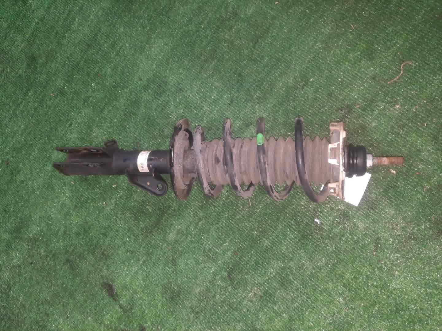 Стойка правая передняя HONDA PARTNER, AIRWAVE GJ3, GJ1 L15A 1 ракурс