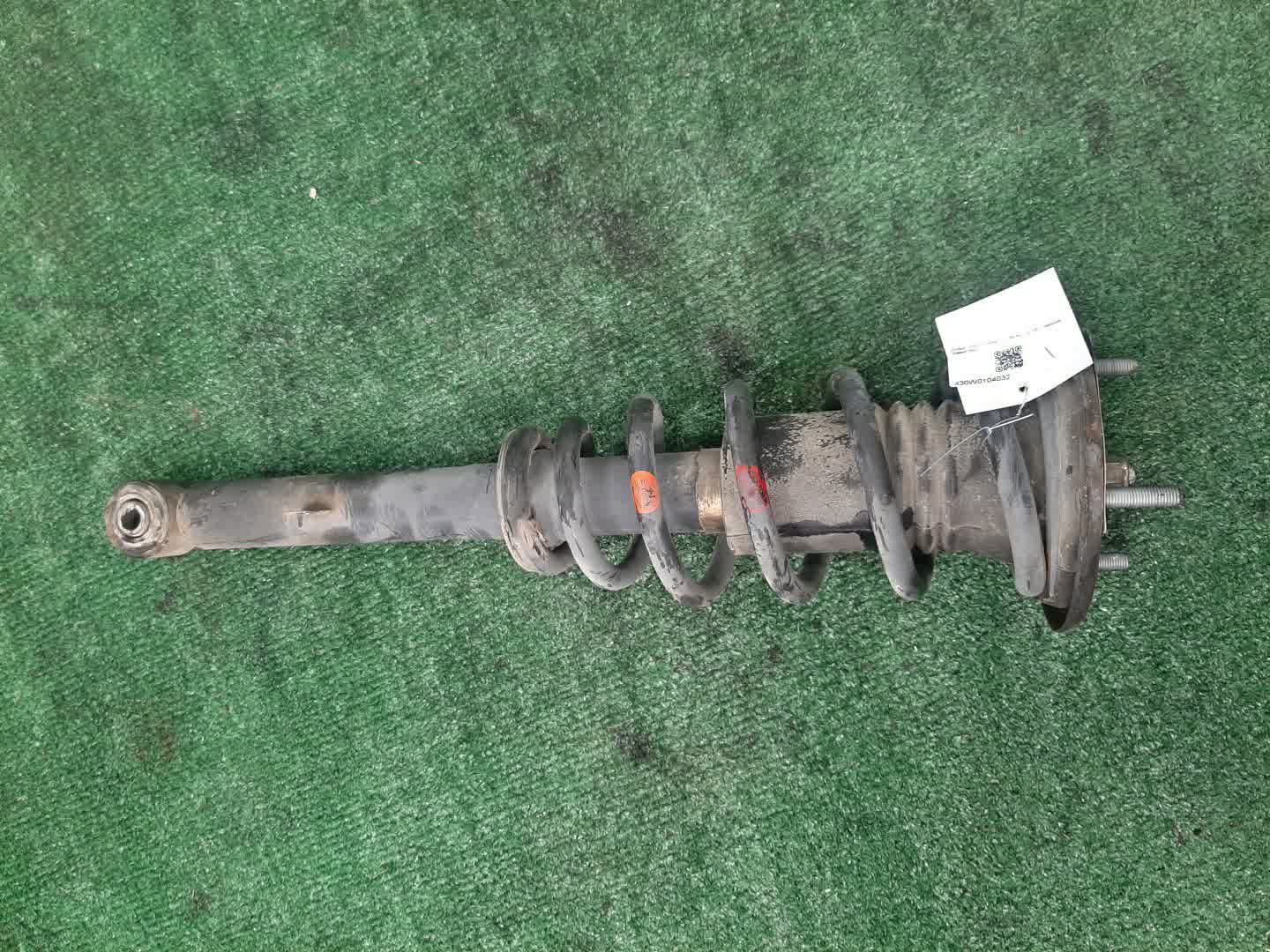 Стойка правая передняя TOYOTA ARISTO JZS160, JZS161 2JZ-GE, 2JZ-GTE 1 ракурс Стойка правая передняя TOYOTA ARISTO JZS160, JZS161 2JZ-GE, 2JZ-GTE 1 ракурс