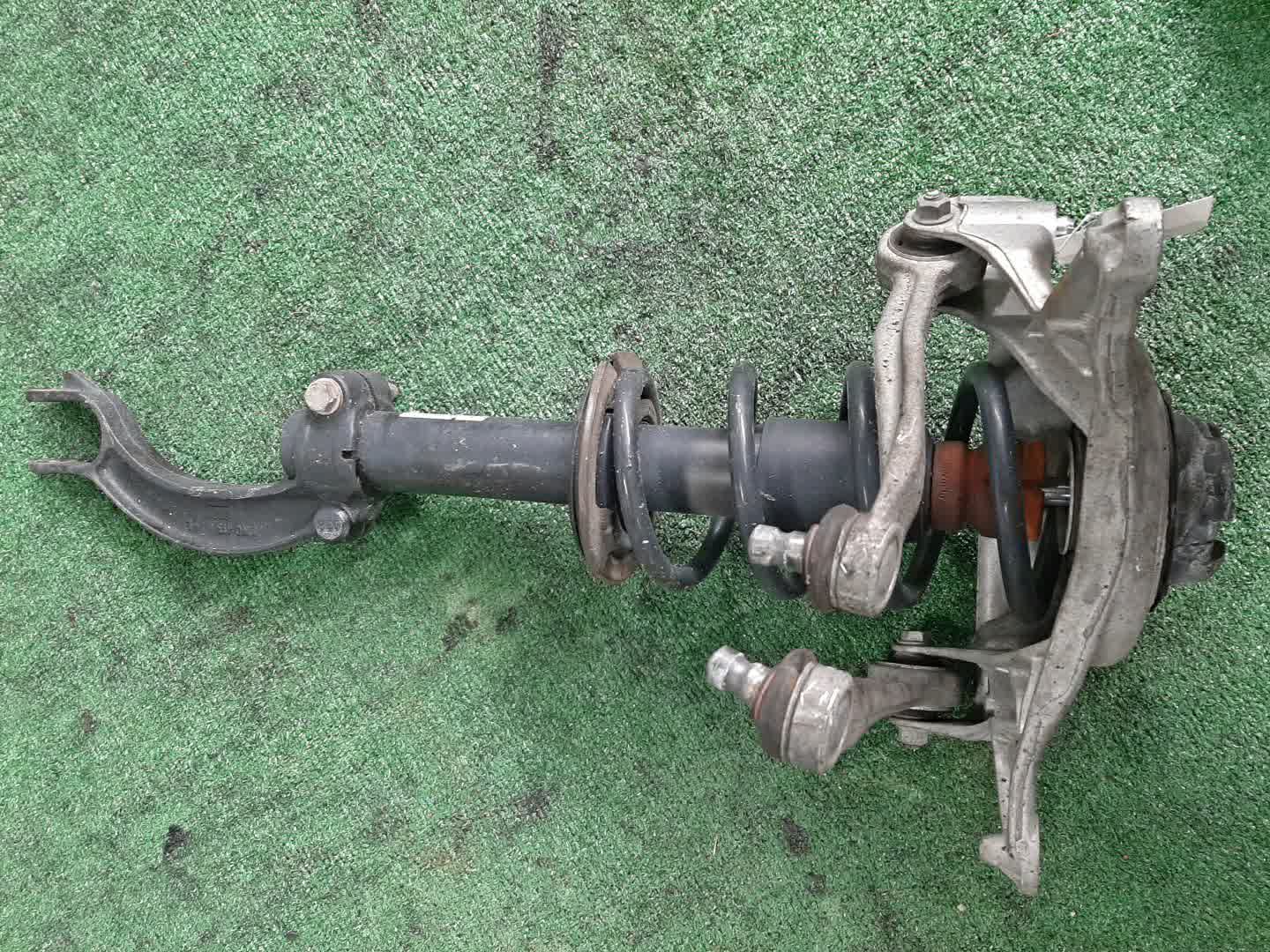 Стойка правая передняя  AUDI A4 8K2 CDN 1 ракурс