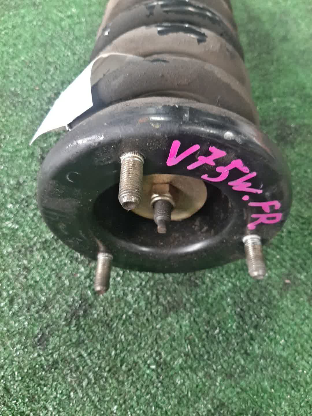 Стойка правая передняя MITSUBISHI PAJERO V75W, V65W, V78W, V73W, V77W, V63W, V68W 6G74, 4M41T, 6G72, 6G75 2 ракурс