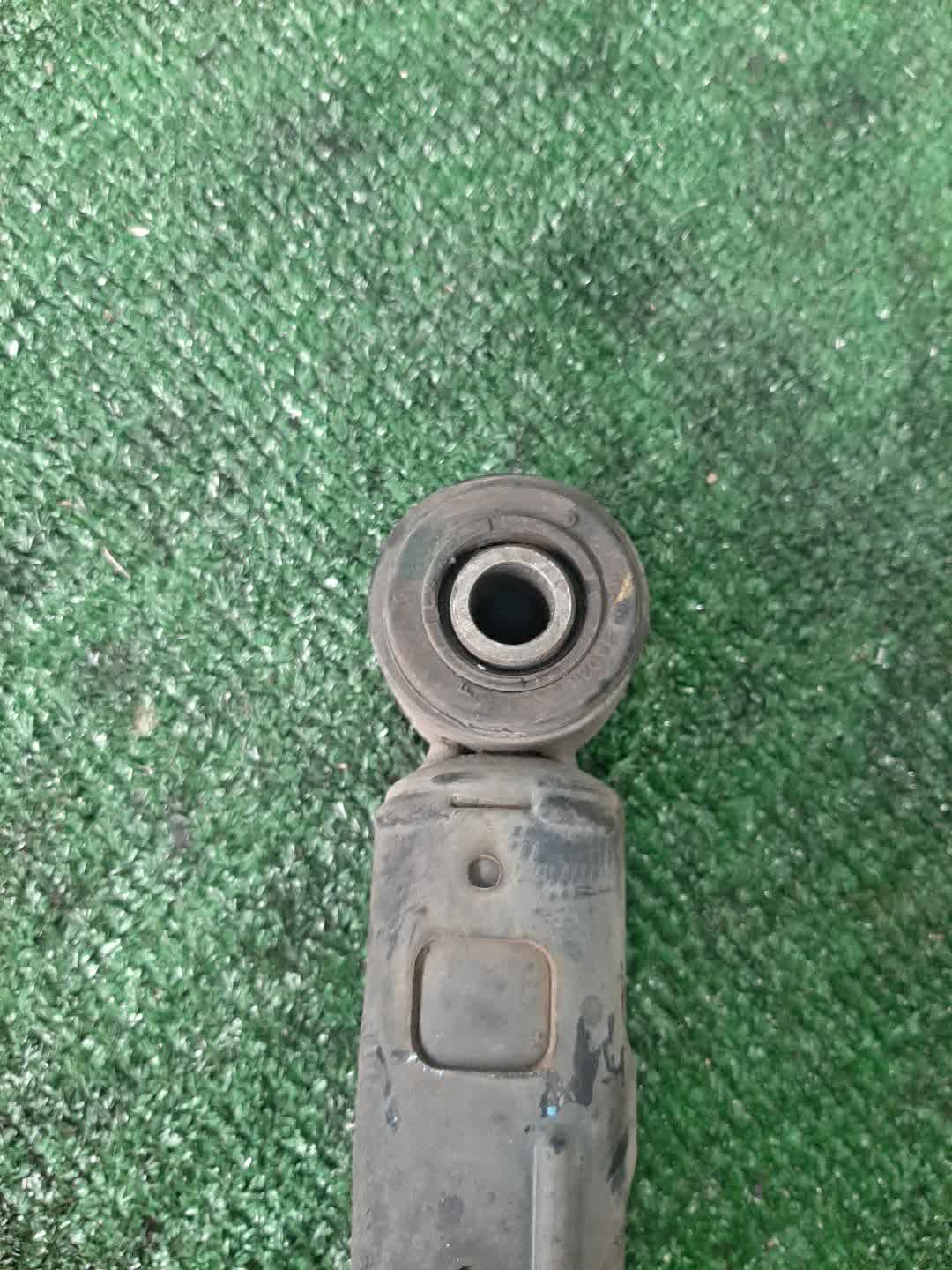 Стойка левая передняя TOYOTA SOARER UZZ40 3UZ-FE 3 ракурс