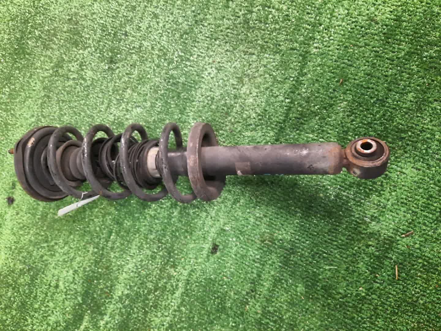 Стойка правая задняя NISSAN PULSAR, SUNNY, PRESEA, LUCINO N15, B14, R11 SR18DE, GA15DE, CD20, GA16DE, SR16VE, GA13DE, SR20DE 1 ракурс