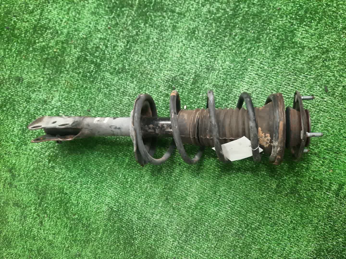 Стойка левая передняя TOYOTA FUNCARGO, IST, PLATZ, RAUM, VITZ, WILL VI, PROBOX, BB, PORTE, SUCCEED, WILL CYPHA NCP20, NCP21, NCP60, NCP61, NCP12, SCP11, NCZ20, SCP10, NCP10, SCP13, NCP13, NCP19, NCP51V, NCP58G, NCP50V, NLP51, NCP52V, NCP30, NCP31, NC Стойка левая передняя TOYOTA FUNCARGO, IST, PLATZ, RAUM, VITZ, WILL VI, PROBOX, BB, PORTE, SUCCEED, WILL CYPHA NCP20, NCP21, NCP60, NCP61, NCP12, SCP11, NCZ20, SCP10, NCP10, SCP13, NCP13, NCP19, NCP51V, NCP58G, NCP50V, NLP51, NCP52V, NCP30, NCP31, NC