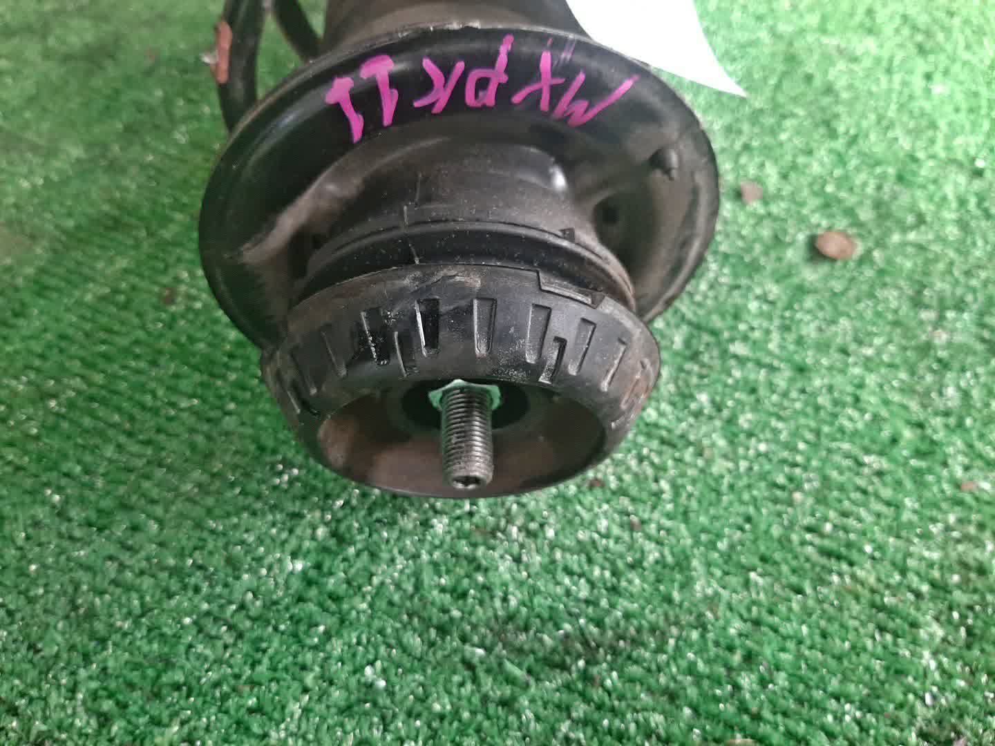 Стойка правая передняя TOYOTA AQUA MXPK11 M15A-FXE 2 ракурс