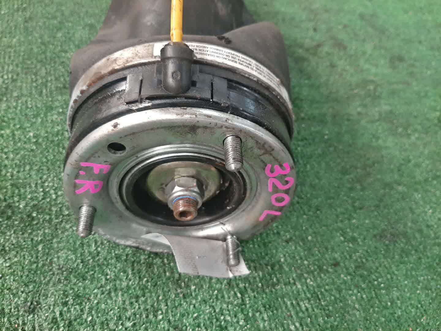 Стойка правая передняя LAND ROVER RANGE ROVER SPORT L320 428PS 2 ракурс
