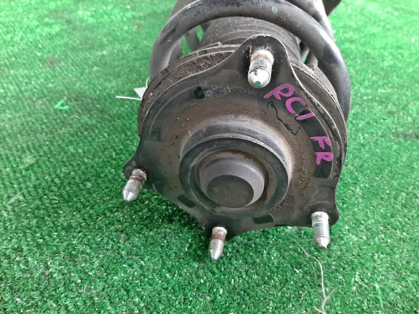 Стойка правая передняя HONDA ODYSSEY RC1 K24W 2 ракурс