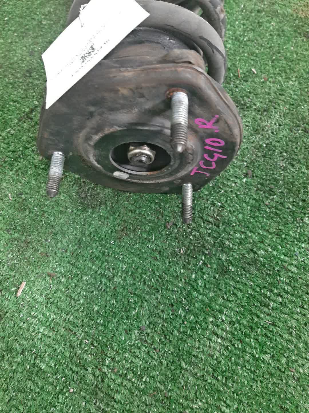 Стойка правая передняя TOYOTA BREVIS, CROWN, MARK II BLIT, PROGRES, VEROSSA, MARK II, CROWN ESTATE JCG10, JCG11, GS171, JZS175, JZS171, JKS175, JZX110W, GX110W, GX110, JZX110 1JZ-FSE, 2JZ-FSE, 1G-FE, 1JZ-GE 2 ракурс Стойка правая передняя TOYOTA BREVIS, CROWN, MARK II BLIT, PROGRES, VEROSSA, MARK II, CROWN ESTATE JCG10, JCG11, GS171, JZS175, JZS171, JKS175, JZX110W, GX110W, GX110, JZX110 1JZ-FSE, 2JZ-FSE, 1G-FE, 1JZ-GE 2 ракурс