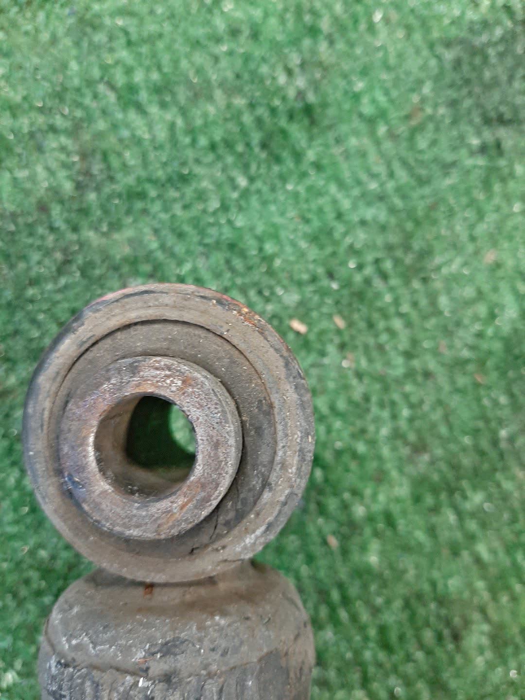 Стойка правая задняя SUBARU LEGACY BEE, BES, BE5, BH5, BL5, BP9, BP5, BPE, BHC, BE9, BLE, BL9 EZ30DE, EJ20TT, EJ20DE, EJ20E, EJ20T, EJ25E, EJ25DE, EJ25T 3 ракурс