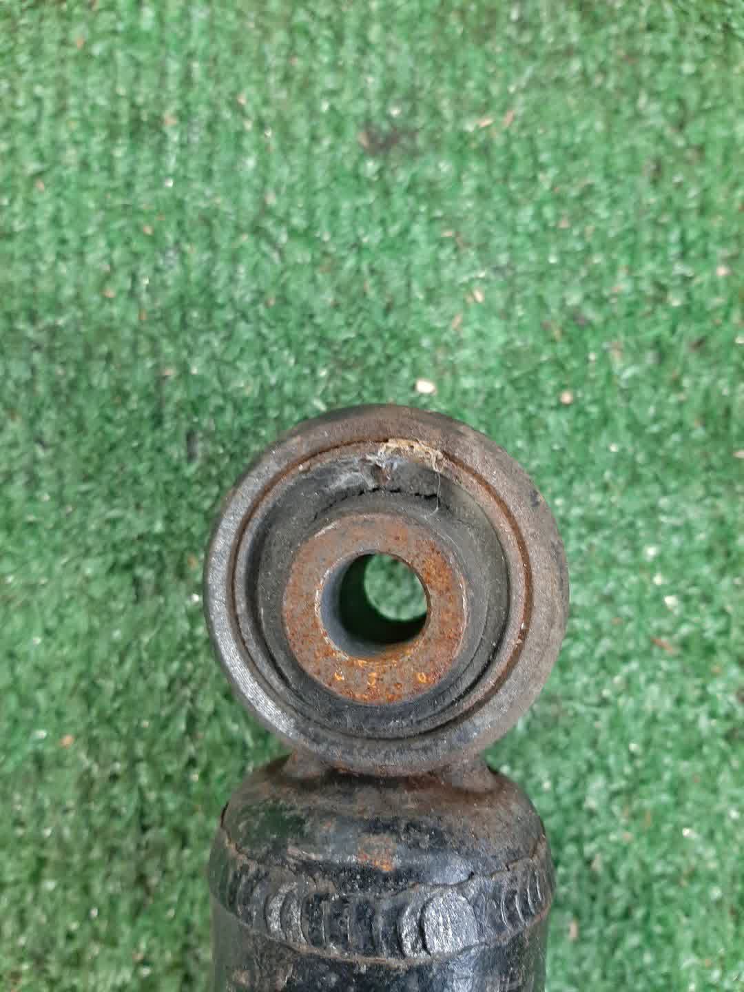 Стойка правая передняя TOYOTA BREVIS, CROWN, MARK II BLIT, PROGRES, VEROSSA, MARK II, CROWN ESTATE JCG10, JCG11, GS171, JZS175, JZS171, JKS175, JZX110W, GX110W, GX110, JZX110 1JZ-FSE, 2JZ-FSE, 1G-FE, 1JZ-GE 3 ракурс