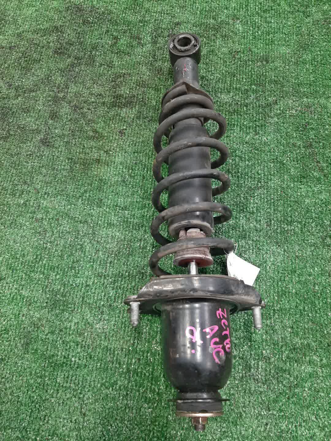 Стойка правая задняя TOYOTA COROLLA, OPA, PREMIO, COROLLA SPACIO, VISTA, ALLION, COROLLA FIELDER, ALLEX, COROLLA RUNX, SIENTA, WILL VS, VISTA ARDEO, COROLLA  AXIO NZE121, NZE120, NZE141, ZZE122, CE121, ZZE123, ACT10, ZCT10, ZZT240, NZT240, AZT240, NZ
