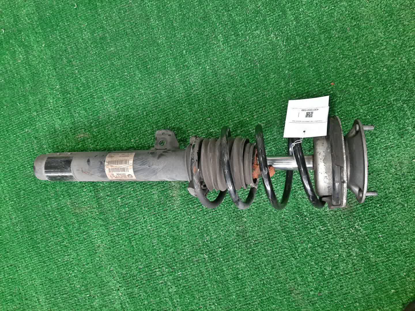 Стойка левая передняя BMW X1 E84 N20B20A 1 ракурс Стойка левая передняя BMW X1 E84 N20B20A 1 ракурс
