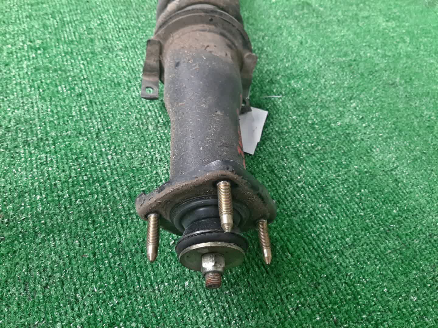 Стойка левая задняя TOYOTA BREVIS, CROWN, PROGRES, ALTEZZA, VEROSSA, MARK II JCG10, JCG11, JCG15, GS171, JZS175, JZS171, JZS173, JZS179, JKS175, GXE10, SXE10, JCE10, GXE15, JCE15, GX110, JZX110, GX115, JZX115 1JZ-FSE, 2JZ-FSE, 1G-FE, 1JZ-GE, 2JZ-GE, Стойка левая задняя TOYOTA BREVIS, CROWN, PROGRES, ALTEZZA, VEROSSA, MARK II JCG10, JCG11, JCG15, GS171, JZS175, JZS171, JZS173, JZS179, JKS175, GXE10, SXE10, JCE10, GXE15, JCE15, GX110, JZX110, GX115, JZX115 1JZ-FSE, 2JZ-FSE, 1G-FE, 1JZ-GE, 2JZ-GE,