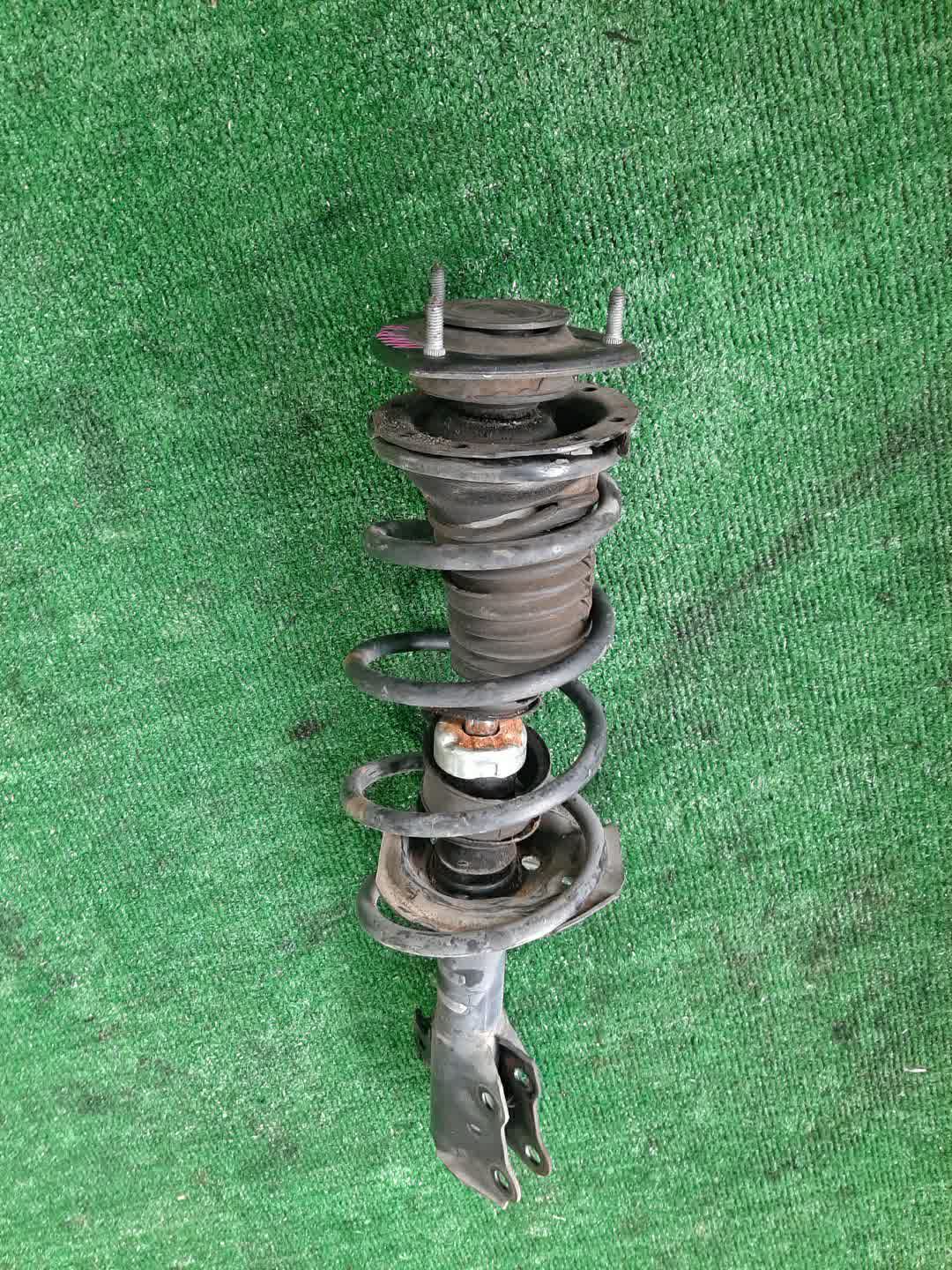 Стойка левая передняя TOYOTA FUNCARGO, IST, PLATZ, RAUM, VITZ, WILL VI, PROBOX, BB, PORTE, SUCCEED, WILL CYPHA NCP20, NCP21, NCP60, NCP61, NCP12, SCP11, NCZ20, SCP10, NCP10, SCP13, NCP13, NCP19, NCP51V, NCP58G, NCP50V, NLP51, NCP52V, NCP30, NCP31, NC Стойка левая передняя TOYOTA FUNCARGO, IST, PLATZ, RAUM, VITZ, WILL VI, PROBOX, BB, PORTE, SUCCEED, WILL CYPHA NCP20, NCP21, NCP60, NCP61, NCP12, SCP11, NCZ20, SCP10, NCP10, SCP13, NCP13, NCP19, NCP51V, NCP58G, NCP50V, NLP51, NCP52V, NCP30, NCP31, NC