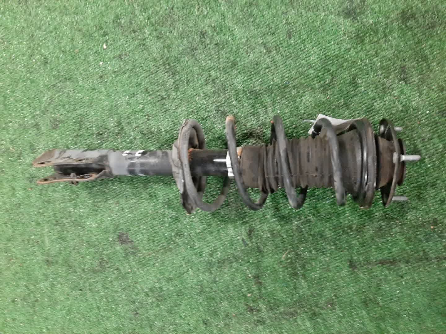 Стойка левая передняя TOYOTA FUNCARGO, IST, PLATZ, RAUM, VITZ, WILL VI, PROBOX, BB, PORTE, SUCCEED, WILL CYPHA NCP20, NCP21, NCP60, NCP61, NCP12, SCP11, NCZ20, SCP10, NCP10, SCP13, NCP13, NCP19, NCP51V, NCP58G, NCP50V, NLP51, NCP52V, NCP30, NCP31, NC Стойка левая передняя TOYOTA FUNCARGO, IST, PLATZ, RAUM, VITZ, WILL VI, PROBOX, BB, PORTE, SUCCEED, WILL CYPHA NCP20, NCP21, NCP60, NCP61, NCP12, SCP11, NCZ20, SCP10, NCP10, SCP13, NCP13, NCP19, NCP51V, NCP58G, NCP50V, NLP51, NCP52V, NCP30, NCP31, NC