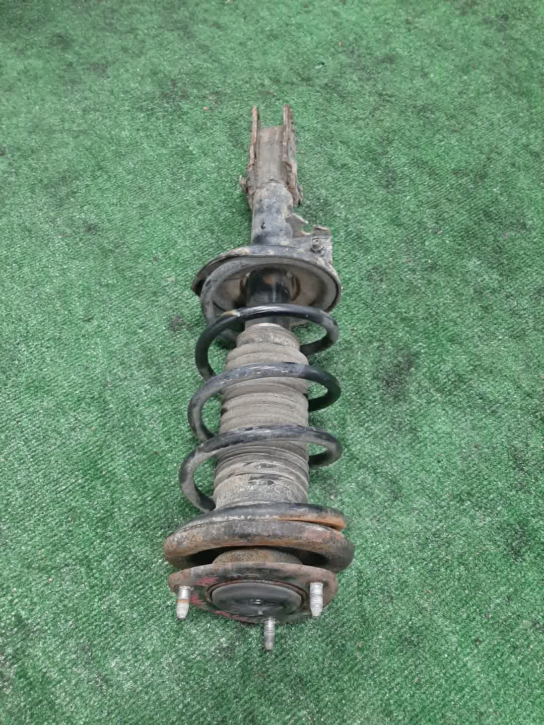 Стойка правая передняя SUZUKI ESCUDO, GRAND VITARA TA74W, TDB4W, TD94W, TD54W, TDA4W M16A, J24B, H27A, J20A 1 ракурс Стойка правая передняя SUZUKI ESCUDO, GRAND VITARA TA74W, TDB4W, TD94W, TD54W, TDA4W M16A, J24B, H27A, J20A 1 ракурс