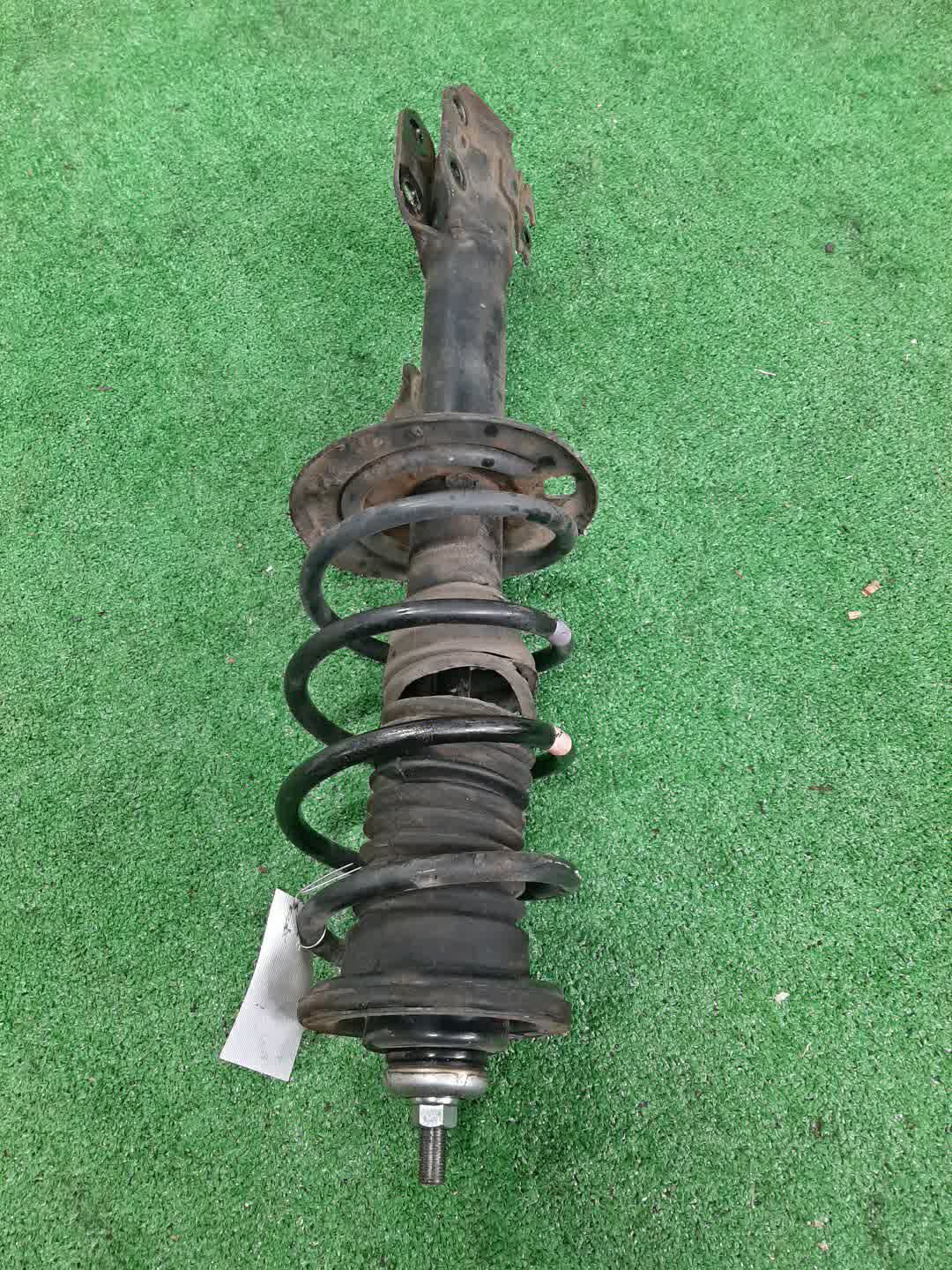 Стойка правая передняя TOYOTA VITZ NCP95 2NZ-FE 1 ракурс