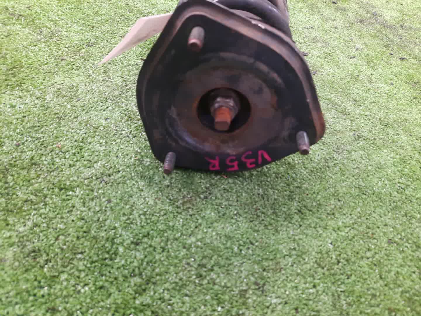Стойка правая передняя NISSAN SKYLINE, STAGEA, FAIRLADY Z PV35, V35, HV35, CPV35, M35, HM35, PM35, Z33 VQ35DE, VQ25DD, VQ30DD 2 ракурс