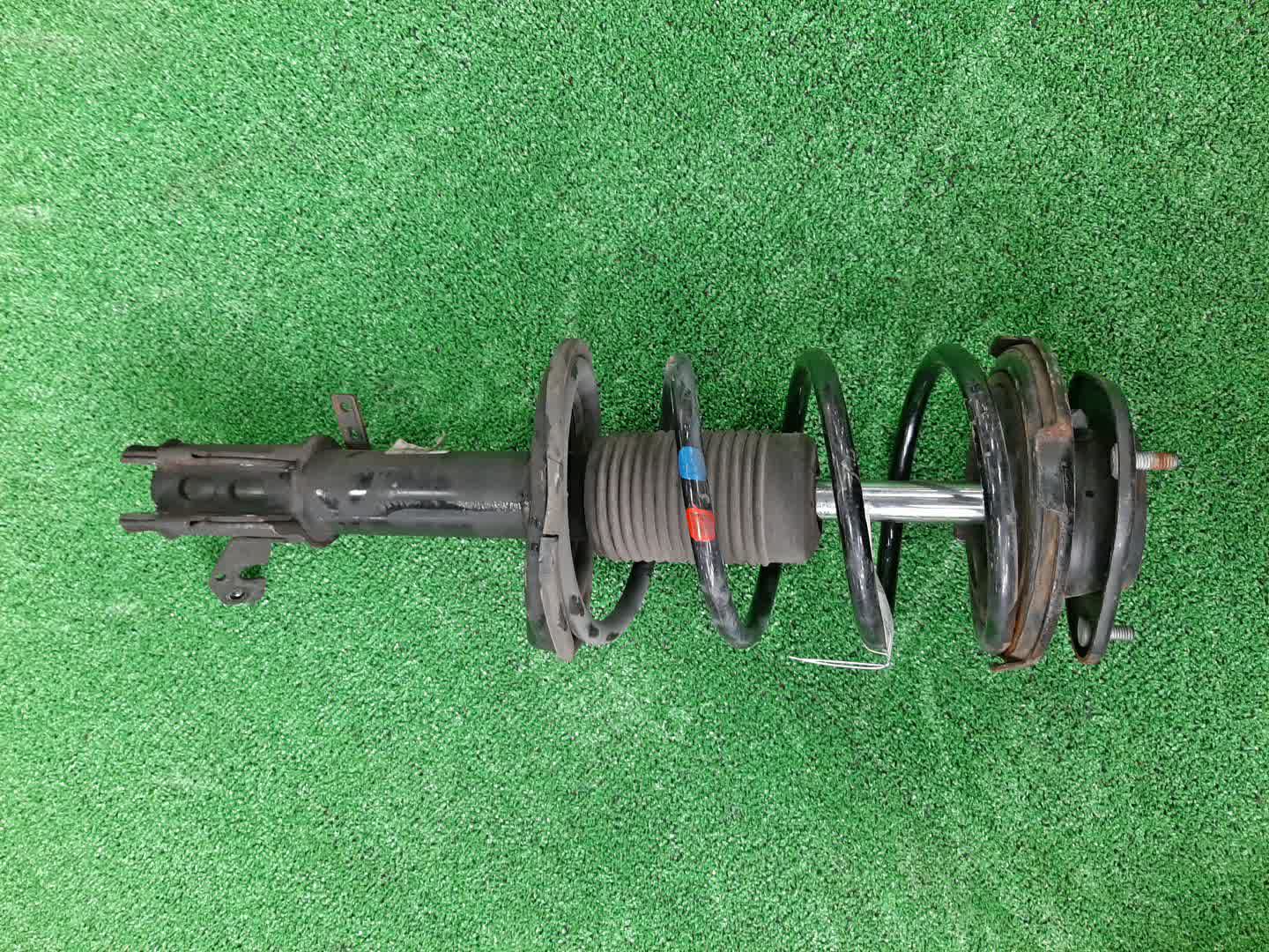 Стойка правая передняя TOYOTA SPRINTER CARIB, CERES, COROLLA, COROLLA LEVIN, SPRINTER MARINO, COROLLA SPACIO, SPRINTER, SPRINTER TRUENO AE111G, AE101, AE111, AE111N 4A-FE 1 ракурс