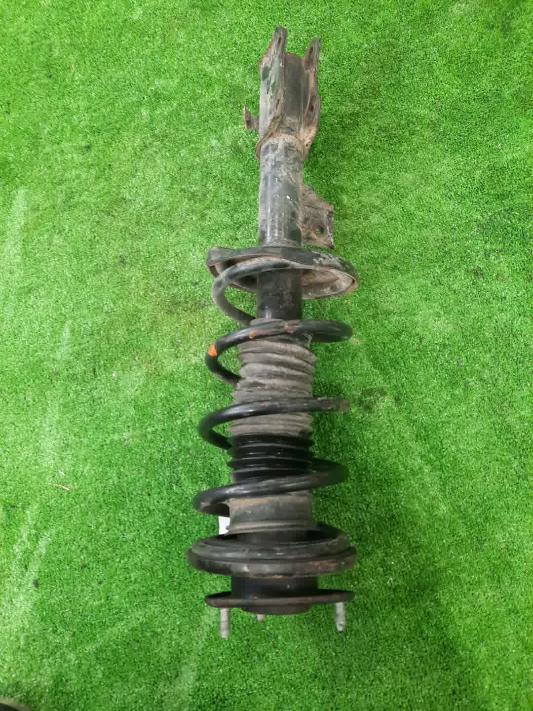 Стойка правая передняя SUZUKI ESCUDO, GRAND VITARA TA74W, TDB4W, TD94W, TD54W, TDA4W M16A, J24B, H27A, J20A 1 ракурс Стойка правая передняя SUZUKI ESCUDO, GRAND VITARA TA74W, TDB4W, TD94W, TD54W, TDA4W M16A, J24B, H27A, J20A 1 ракурс