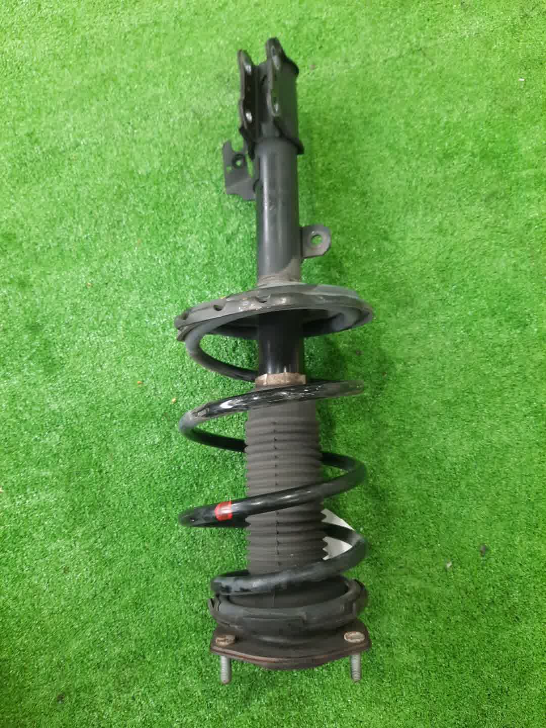 Стойка правая передняя TOYOTA HARRIER ACU30W, MCU30W, GSU31W 2AZ-FE, 1MZ-FE, 2GR-FE 1 ракурс Стойка правая передняя TOYOTA HARRIER ACU30W, MCU30W, GSU31W 2AZ-FE, 1MZ-FE, 2GR-FE 1 ракурс