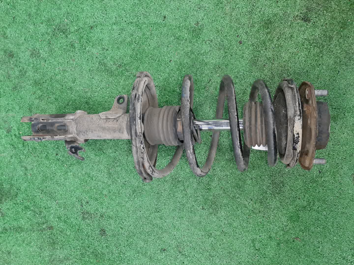 Стойка правая передняя TOYOTA MARK II QUALIS, CAMRY GRACIA SXV20W, SXV25W 5S-FE 1 ракурс