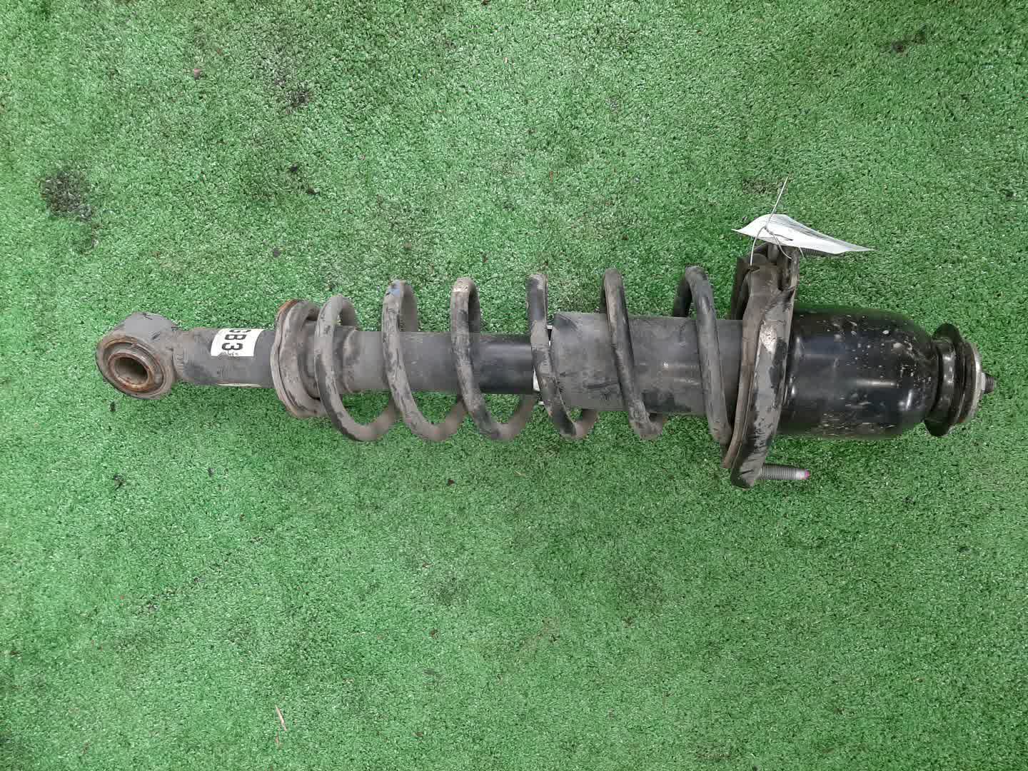 Стойка правая задняя TOYOTA COROLLA, OPA, PREMIO, COROLLA SPACIO, VISTA, ALLION, COROLLA FIELDER, ALLEX, COROLLA RUNX, SIENTA, WILL VS, VISTA ARDEO, COROLLA  AXIO NZE121, NZE120, NZE141, ZZE122, CE121, ZZE123, ACT10, ZCT10, ZZT240, NZT240, AZT240, NZ