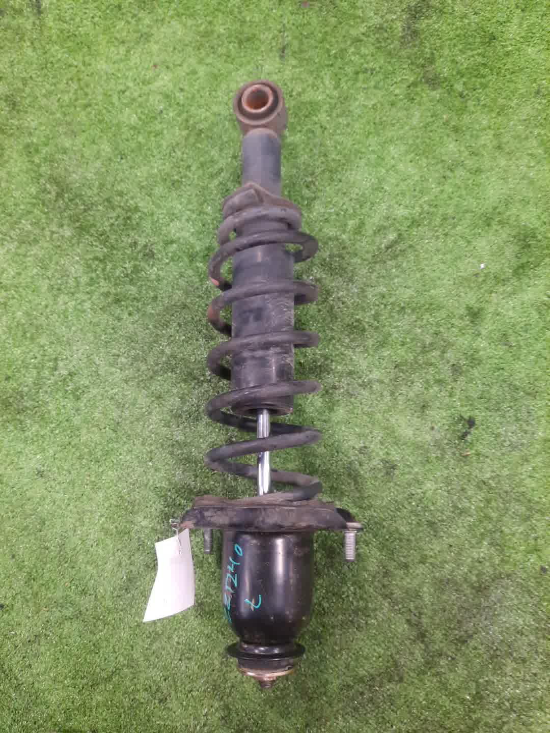 Стойка левая задняя TOYOTA COROLLA, OPA, PREMIO, PRIUS, COROLLA SPACIO, VISTA, ALLION, COROLLA FIELDER, ALLEX, COROLLA RUNX, SIENTA, WILL VS, VISTA ARDEO, COROLLA  AXIO NZE121, NZE120, NZE141, ZZE122, CE121, ZZE123, ACT10, ZCT10, ZZT240, NZT240, AZT2
