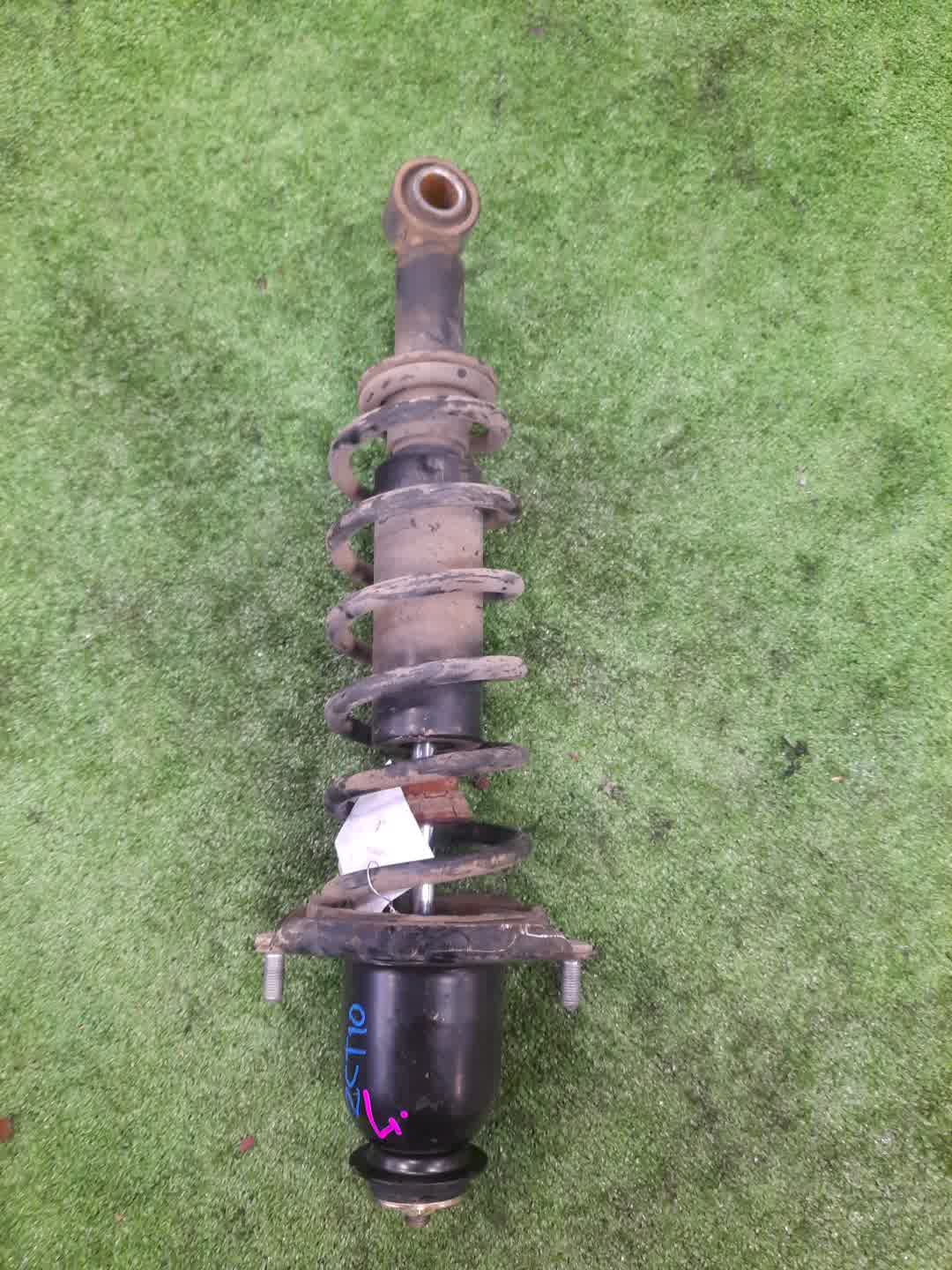 Стойка левая задняя TOYOTA COROLLA, OPA, PREMIO, COROLLA SPACIO, VISTA, ALLION, COROLLA FIELDER, ALLEX, COROLLA RUNX, SIENTA, WILL VS, VISTA ARDEO, COROLLA  AXIO NZE121, NZE120, NZE141, ZZE122, CE121, ZZE123, ACT10, ZCT10, ZZT240, NZT240, AZT240, NZE