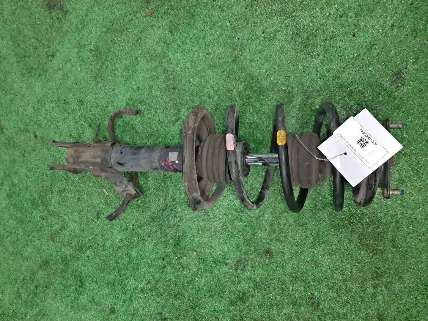 Стойка правая передняя NISSAN AD, SUNNY, WINGROAD, BLUEBIRD SYLPHY Y11, VFY11, VY11, B15, FB15, QB15, WFY11, G10, QG10, FG10, TG10 QG13DE, QG15DE, YD22DD, QG18DE, QG18DD, QR20DE, SR20VE, QR20DD 1 ракурс