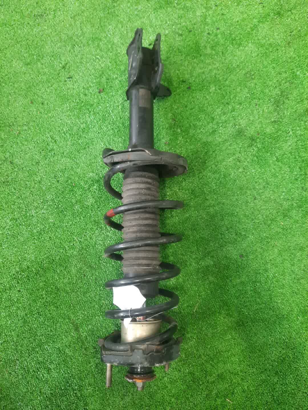 Стойка правая задняя MAZDA PREMACY CP8W, CPEW FP-DE, FS-ZE, FS-DE 1 ракурс