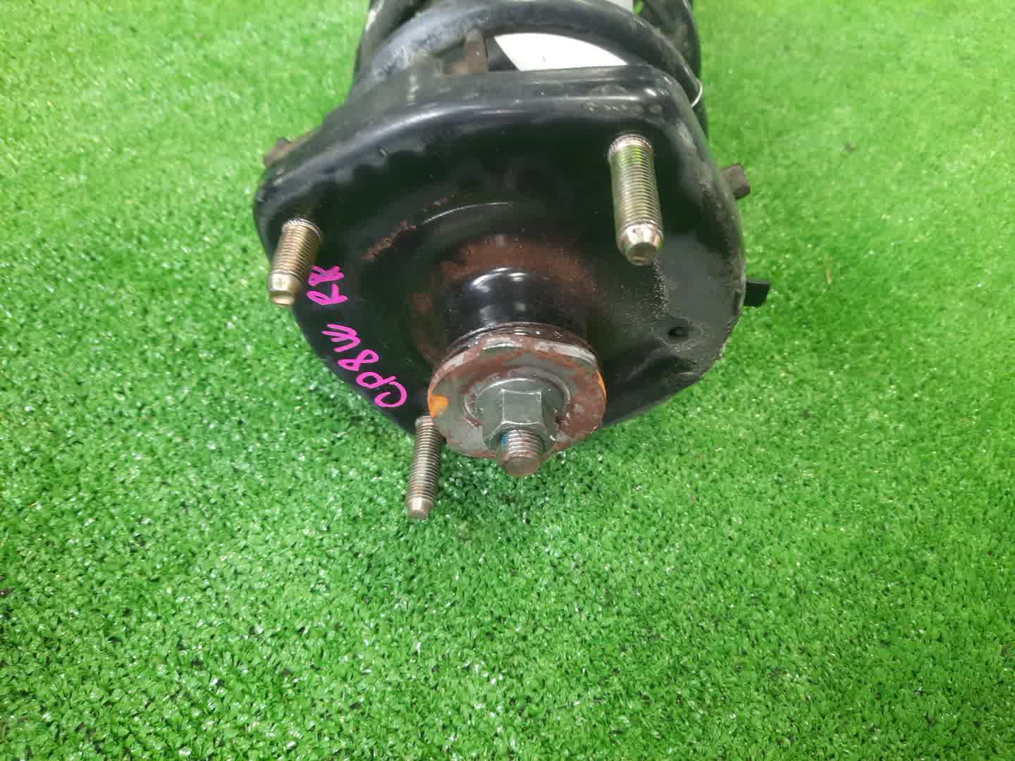 Стойка правая задняя MAZDA PREMACY CP8W, CPEW FP-DE, FS-ZE, FS-DE 2 ракурс