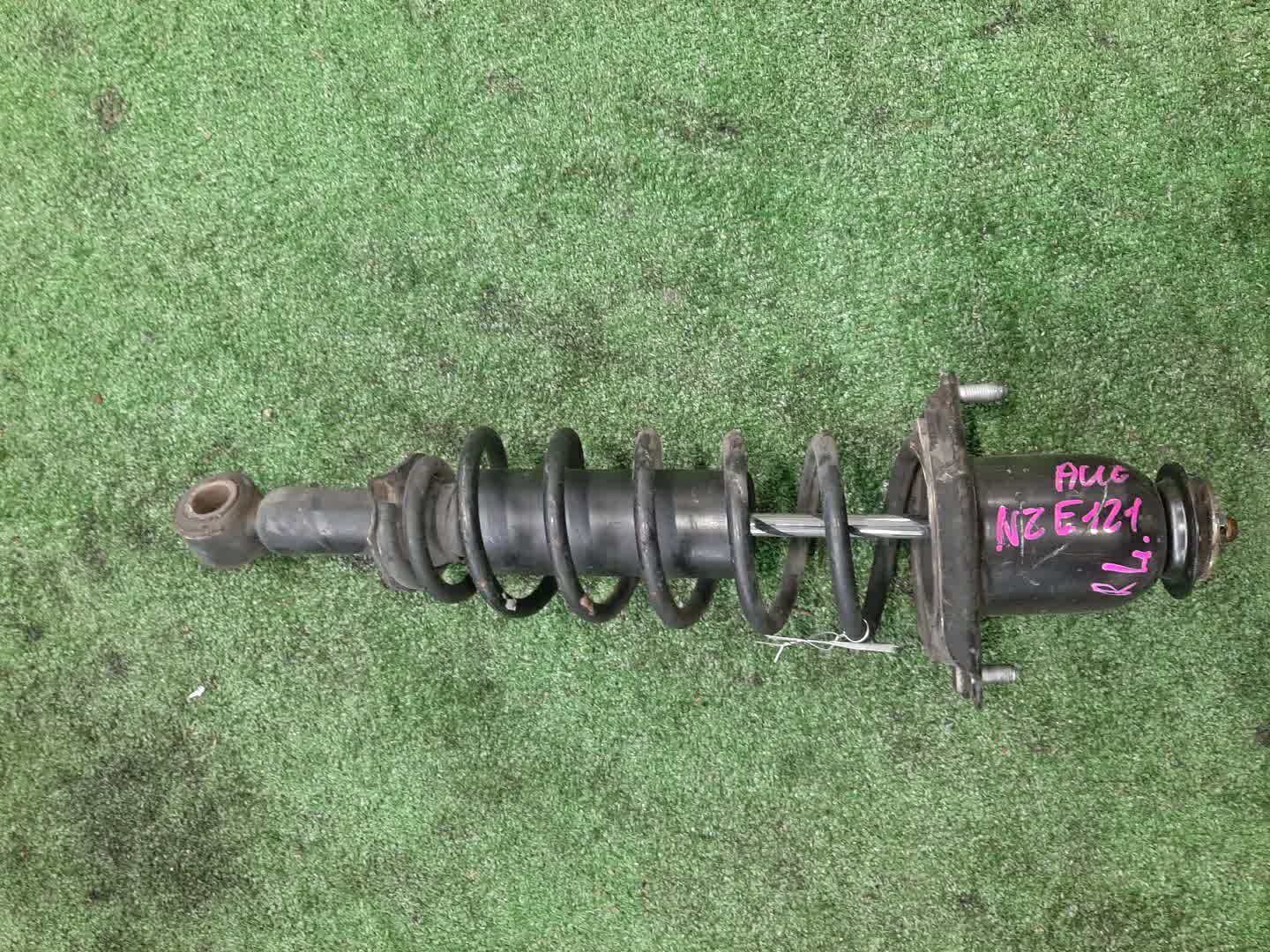 Стойка левая задняя TOYOTA COROLLA  AXIO, COROLLA, OPA, PREMIO, COROLLA SPACIO, VISTA, ALLION, COROLLA FIELDER, ALLEX, COROLLA RUNX, SIENTA, WILL VS, VISTA ARDEO NZE141, ZRE142, NZE121, NZE120, ZZE122, CE121, ZZE123, ACT10, ZCT10, ZZT240, NZT240, AZT