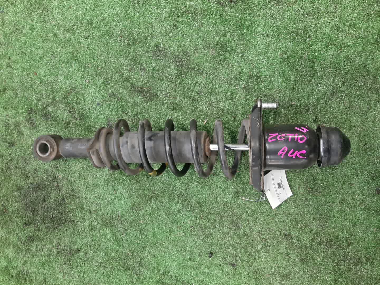 Стойка левая задняя TOYOTA COROLLA, OPA, PREMIO, COROLLA SPACIO, VISTA, ALLION, COROLLA FIELDER, ALLEX, COROLLA RUNX, SIENTA, WILL VS, VISTA ARDEO, COROLLA  AXIO NZE121, NZE120, NZE141, ZZE122, CE121, ZZE123, ACT10, ZCT10, ZZT240, NZT240, AZT240, NZE