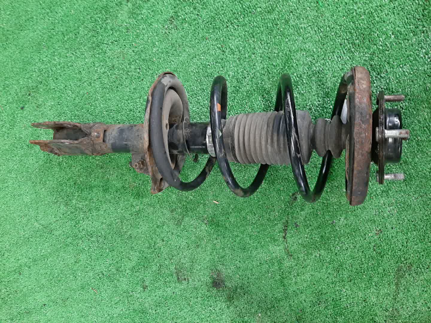 Стойка левая передняя MITSUBISHI GALANT FORTIS CX6A, CX4A, CX3A, CY4A, CY3A, CY6A 4J10, 4B11, 4B10 1 ракурс