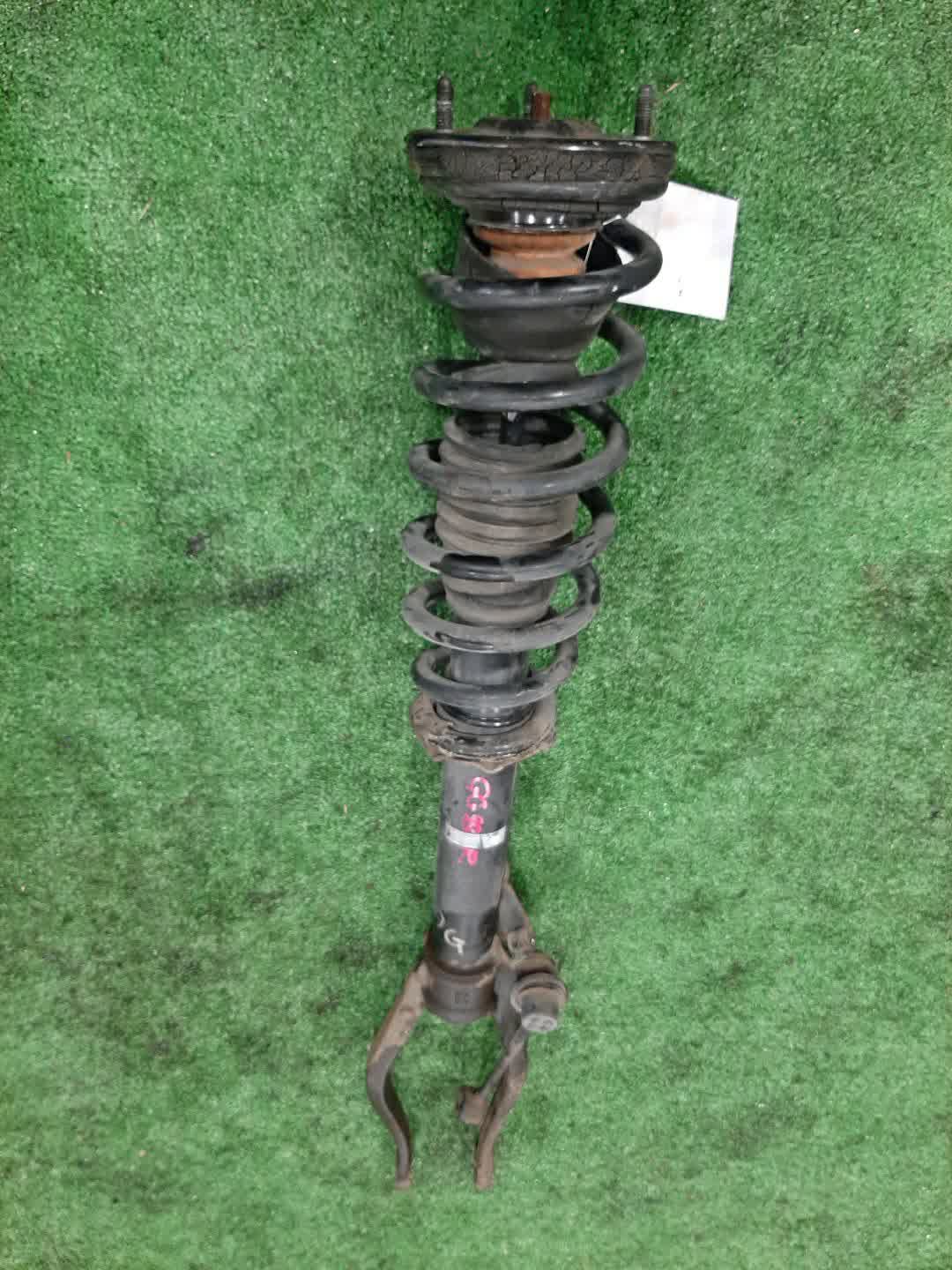 Стойка правая передняя MAZDA ATENZA GG3S, GY3W, GYEW, GGEP, GGES, GG3P L3-VE, LF-VE, LF-DE 1 ракурс