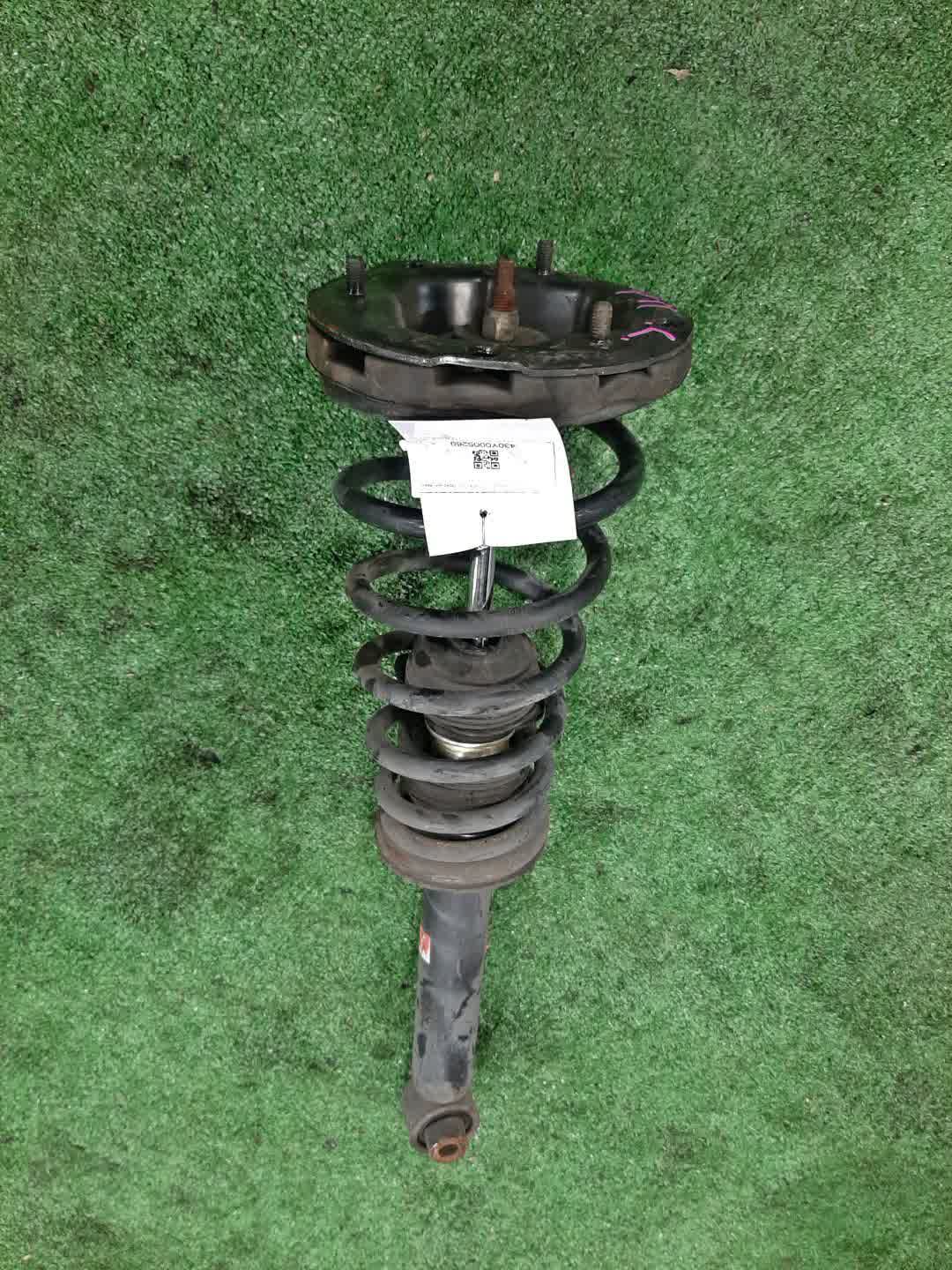 Стойка левая передняя NISSAN BLUEBIRD, PRIMERA QU14, HU14, EU14, P11, WP11, QP11, WQP11, WHP11 QG18DE, QG18DD, SR20DE, SR20VE, SR18DE 1 ракурс