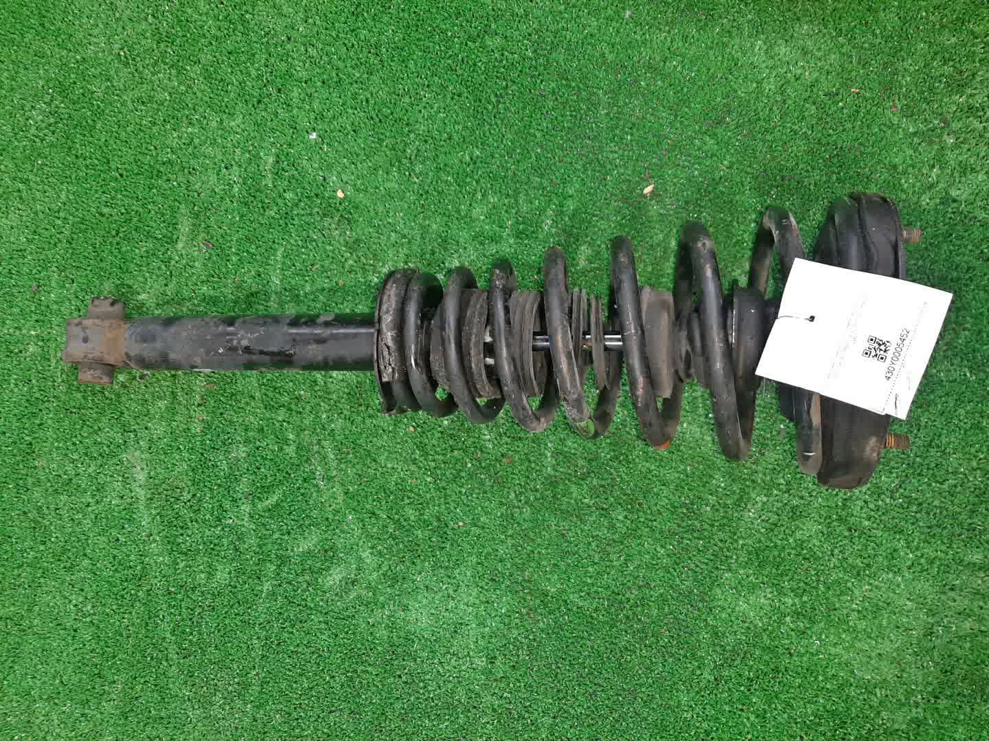 Стойка правая передняя NISSAN BLUEBIRD, PRIMERA QU14, HU14, EU14, P11, WP11, QP11, WQP11, WHP11 QG18DE, QG18DD, SR20DE, SR20VE, SR18DE 1 ракурс