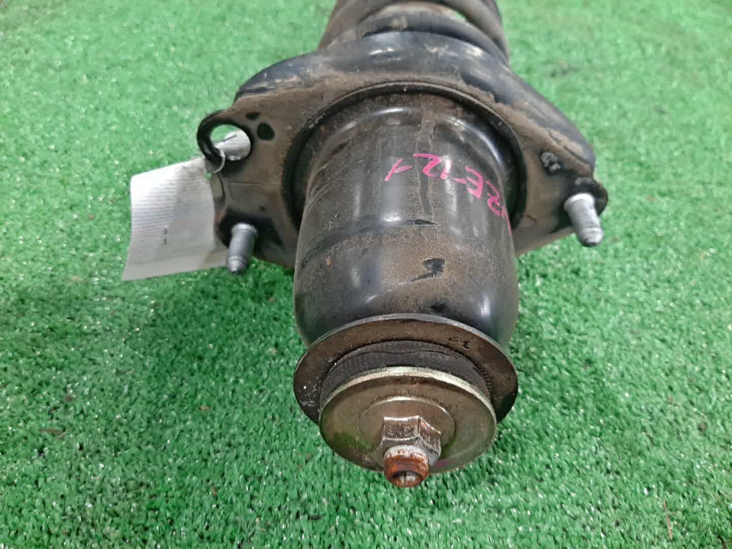 Стойка левая задняя TOYOTA COROLLA, OPA, PREMIO, COROLLA SPACIO, VISTA, ALLION, COROLLA FIELDER, ALLEX, COROLLA RUNX, SIENTA, WILL VS, VISTA ARDEO, COROLLA  AXIO NZE121, NZE120, NZE141, ZZE122, CE121, ZZE123, ACT10, ZCT10, ZZT240, NZT240, AZT240, NZE