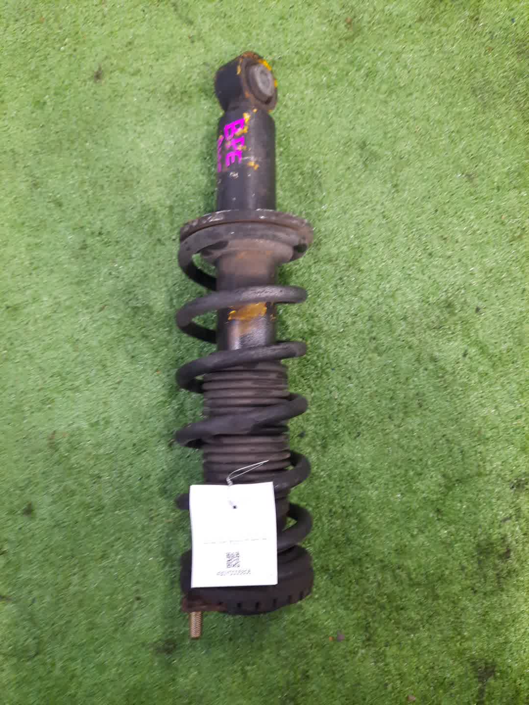 Стойка правая задняя SUBARU LEGACY BEE, BES, BE5, BH5, BL5, BP9, BP5, BPE, BHC, BE9, BLE, BL9 EZ30DE, EJ20TT, EJ20DE, EJ20E, EJ20T, EJ25E, EJ25DE, EJ25T 1 ракурс