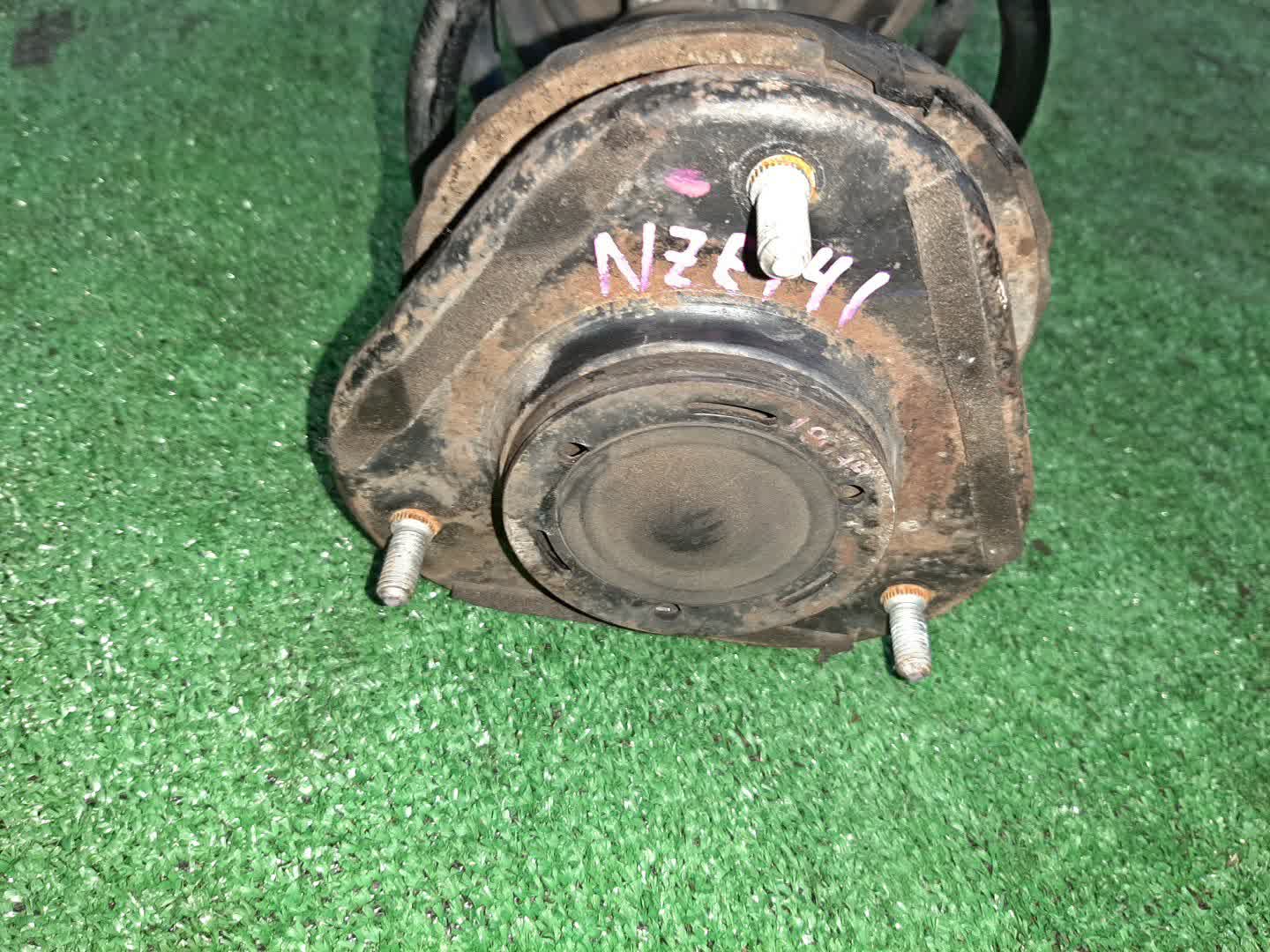 Стойка правая передняя TOYOTA COROLLA, PREMIO, COROLLA SPACIO, WISH, ALLION, COROLLA FIELDER, ALLEX, COROLLA RUNX, WILL VS, COROLLA  AXIO ZZE124, NZE121, NZE120, ZZE122, NZE124, CE121, ZRT265, ZZT240, NZT240, ZRT260, ZZT245, NZT260, ZRT261, NZE121N, 