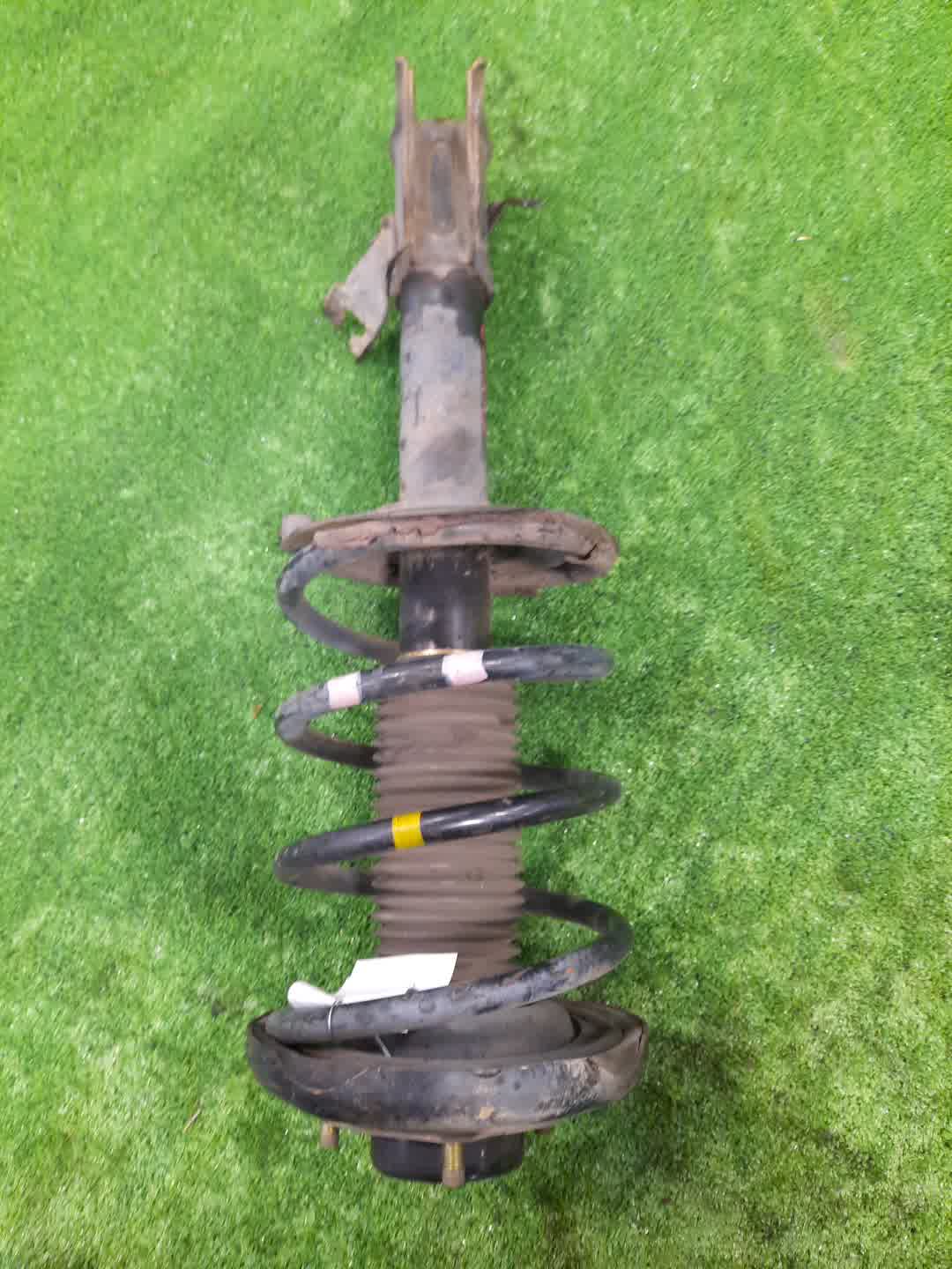 Стойка правая передняя NISSAN SERENA TNC24, TC24, RC24, PC24, PNC24, VC24, VNC24 QR20DE, QR25DE, SR20DE, YD25DDTI 1 ракурс