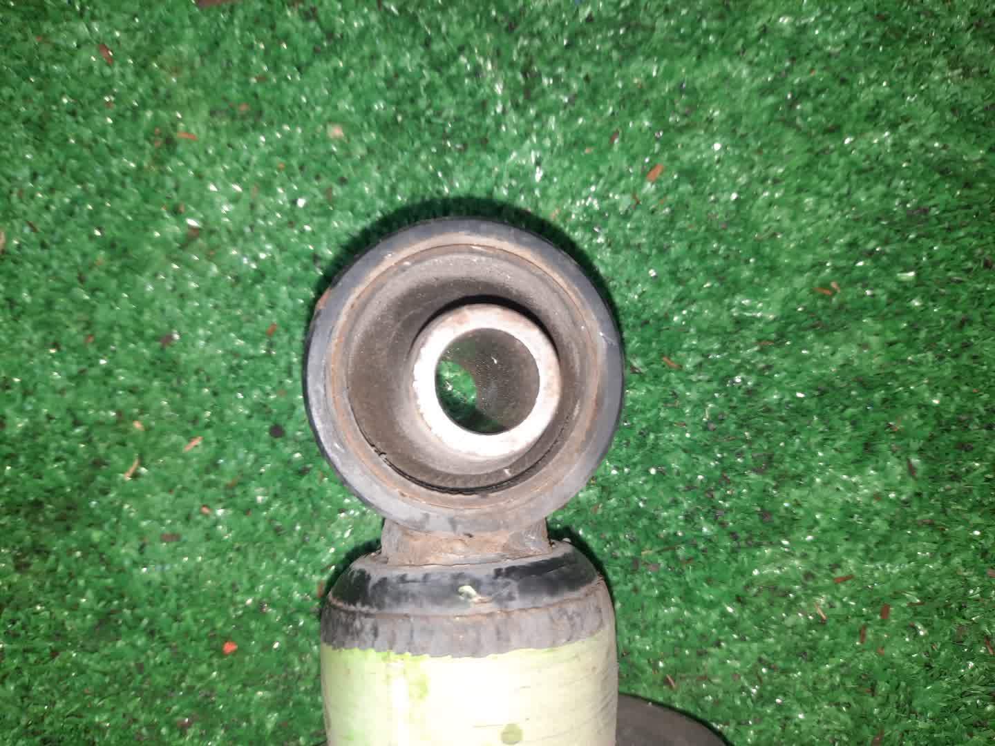 Стойка правая задняя TOYOTA BREVIS, CROWN, PROGRES, ALTEZZA, VEROSSA, MARK II JCG10, JCG11, JCG15, GS171, JZS175, JZS171, JZS173, JZS179, JKS175, GXE10, SXE10, JCE10, GXE15, JCE15, GX110, JZX110, GX115, JZX115 1JZ-FSE, 2JZ-FSE, 1G-FE, 1JZ-GE, 2JZ-GE,