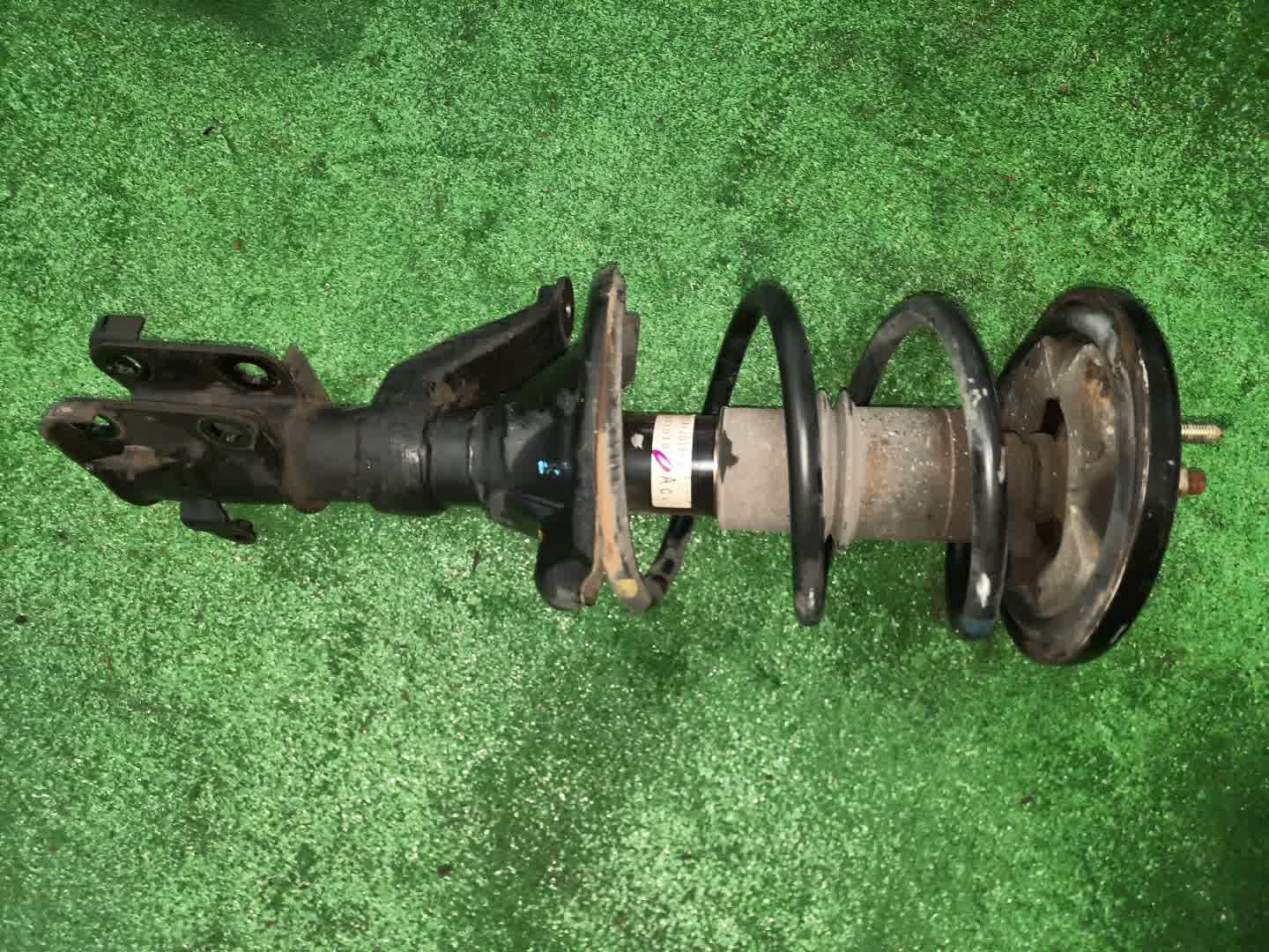 Стойка правая передняя HONDA STREAM RN2, RN1, RN3, RN4, RN5 D17A, K20A, K20B 1 ракурс