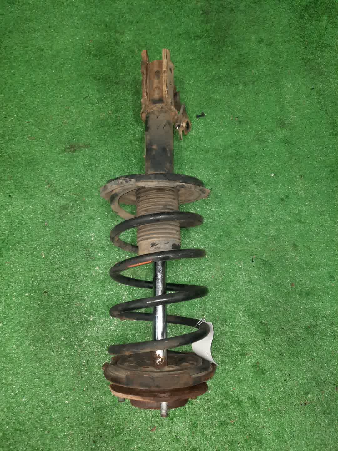 Стойка левая передняя TOYOTA GAIA, IPSUM, NADIA SXM10G, ACM10G, ACN10, SXN10 3S-FE, 1AZ-FSE, 3S-FSE 1 ракурс